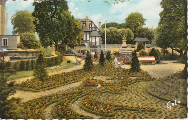 Carte postale ancienne ORNE ALENCON 69 square de la Sicotière timbrée 1985