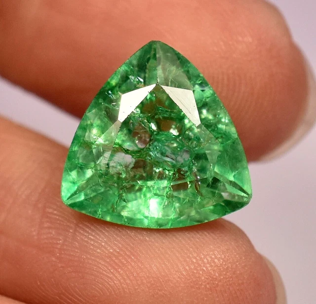 pietra-preziosa-sfusa-certificata-gie-con-smeraldo-colombiano-verde