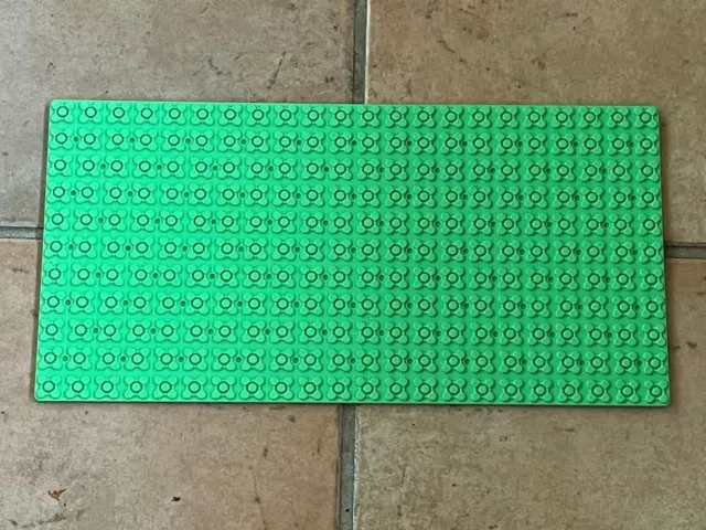 PLAQUE DE BASE verte LEGO SCALA medium Green baseplate ref 33080