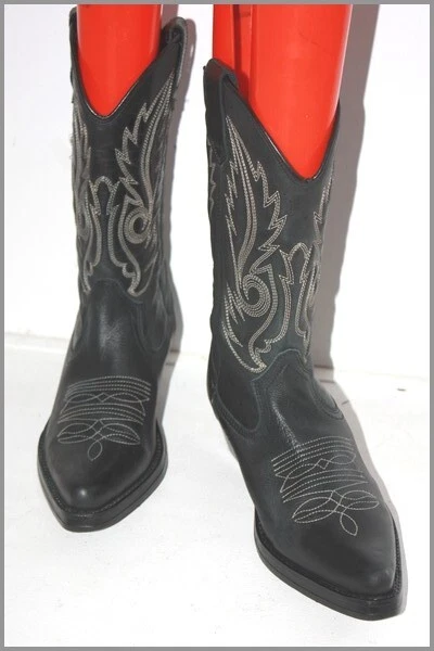 Santiag kentucky's western deals