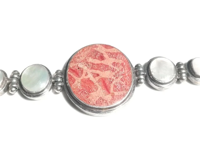Splendido Bracciale In Corallo Rosso Con Madreperla Realizzato In Argento...
