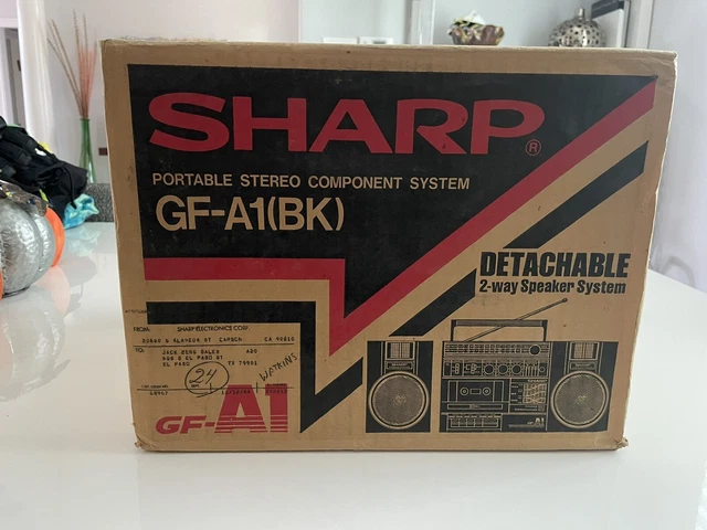 BOOMBOX VINTAGE SHARP GF-320 - RARE - POUR PIÈCES (lecteur Cassette HS)