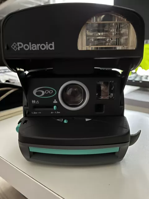 Polaroid 600 Vintage Instant Camera