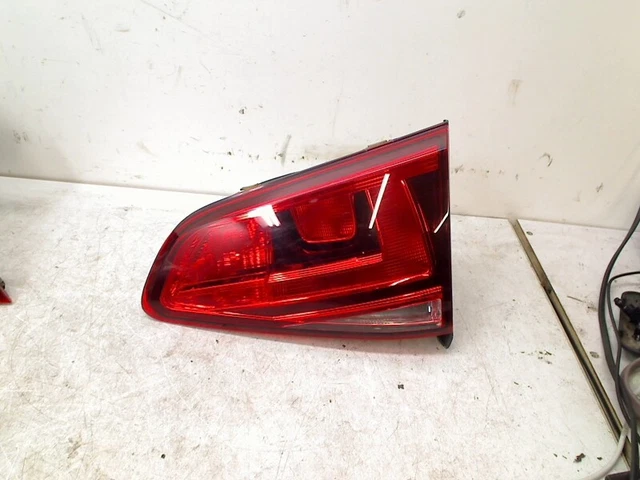 5G0945094P PANNEAU ARRIÈRE DROIT AVEC LAMPE Golf VII (AUA) 2015