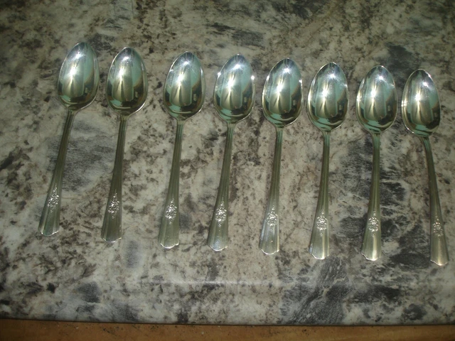 8 Wm Rogers 1940 Silver plate DESIRE Pattern 7 1/2" long soup spoons  NICE