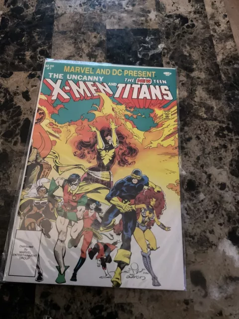 Marvel and DC Present the Uncanny X-Men and the New Teen Titans #1 1982 NM-