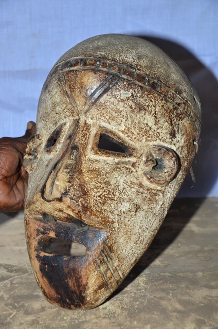 African tribal art, salampasu  mask from congo DRC