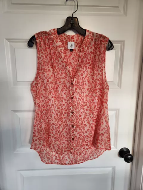 Cabi Blouse Top. Style #5914. White w red print SIZE MEDIUM