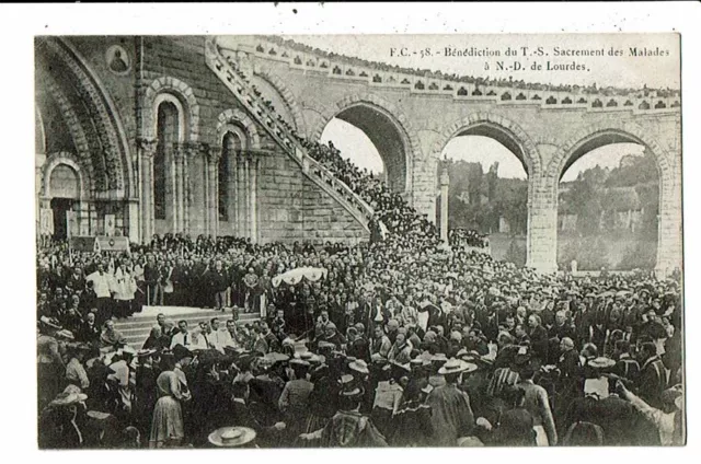 CPA-Carte Postale-FRANCE-Lourdes- Bénédiction du T.S. Sacrement des malades 1907