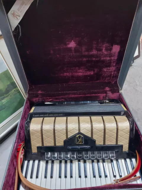 Hohner Imperator Accordian W/case