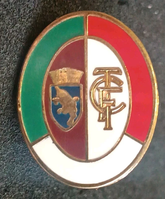 Everton FC Official Crest Pin Badge - Pins and Things