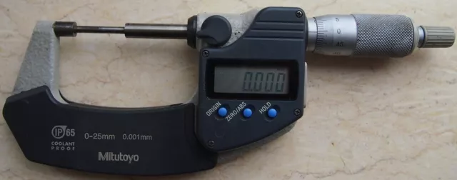 Mitutoyo 331-251 Digital Micrometer IP65 0-25mm .001