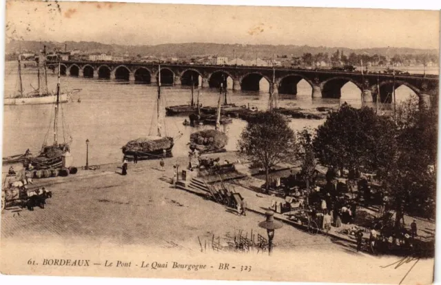 CPA BORDEAUX - Le Pont-Le Quai Bourgogne (177063)