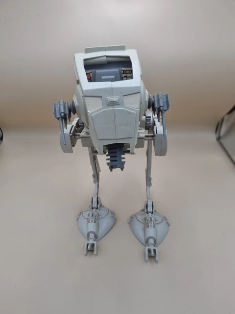 Star Wars Vintage – AT-ST Imperial Scout – Hasbro 1995 – Pour Pièces – État Cassé