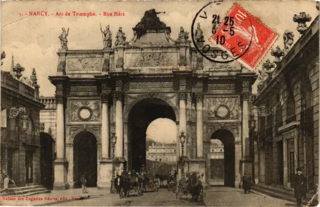 CPA Nancy-Arc de Triomphe-Rue Héré (188216)