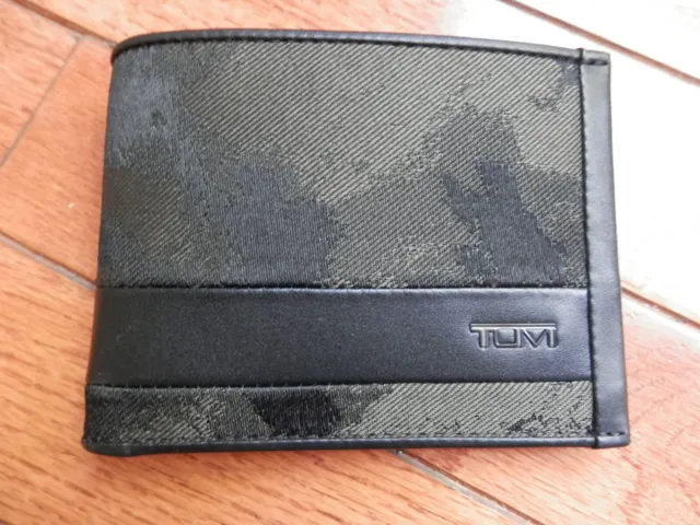 NEW  Tumi Alpha SLG Double Billfold Leather Wallet Camo Jacquard Green Black
