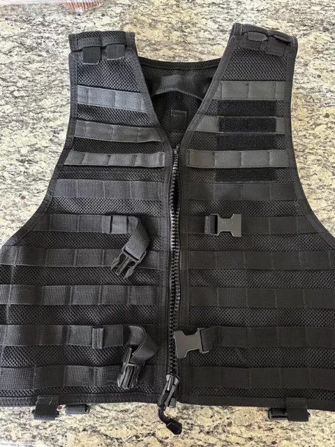 https://www.picclickimg.com/83EAAOSwbxtmDzSw/511-Tactical-Vest-w-Mag-Pouches.webp