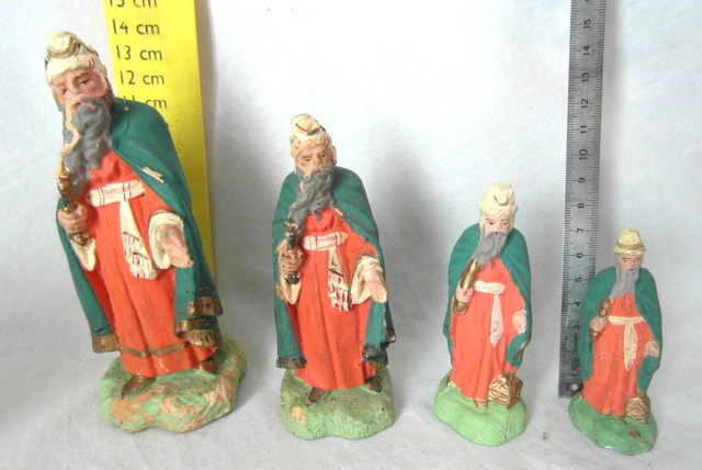 Santon en porcelaine biscuit, 11 cm , Melchior , Roi Mage, crèche