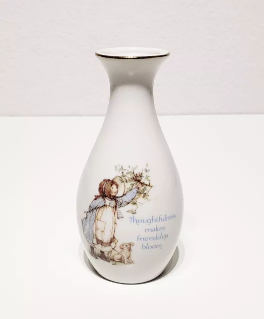 1981 Vintage Holly Hobbie BUD FLOWER VASE Porcelain Japan Friendship Quote 5.25"