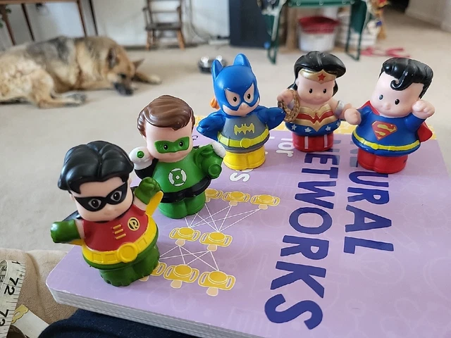 Fisher Price Little People DC FRIENDS SUPER HEROES Superman Batwoma Wonder Woman