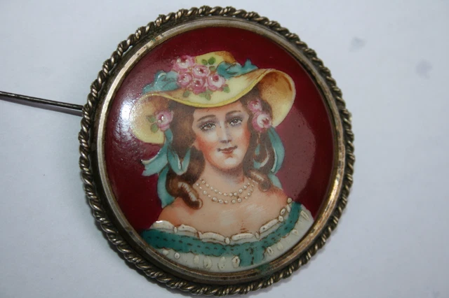 Broche Ancienne Médaillon En Porcelaine De Limoges - Scène Galante 4,8x3,8 Cm
