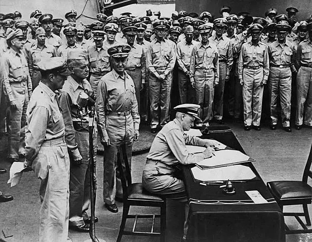 Fleet Admiral Nimitz Signs Japanese Surrender Document 1945 OLD PHOTO