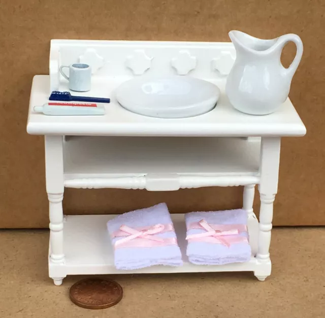 White Painted Wooden Wash Stand With A Bowl Tumdee 1:12 Scale Dolls House V901