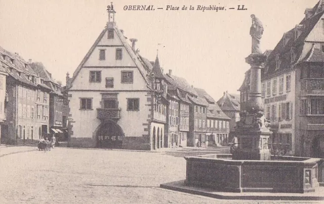 CPA 67 ALSACE près Strasbourg OBERNAI Place de la République Fontaine Ste Odile