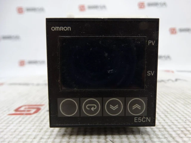Omron E5Cn-R2Mt-500 Temperature Controller (78968)