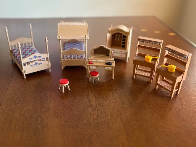 Vintage Lot Tomy Doll House Furniture 8 Pieces Plus Extras