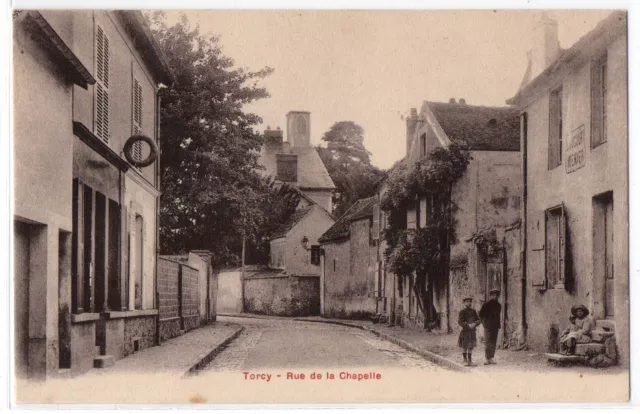 CPA 77 - TORCY (Seine et Marne) - Rue de la Chapelle (petite animation)