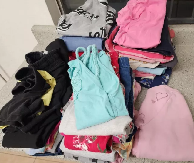 lot of girls clothes size 6-8-10-12 Small To Medium Tops Shorts Sweat Pants Tank