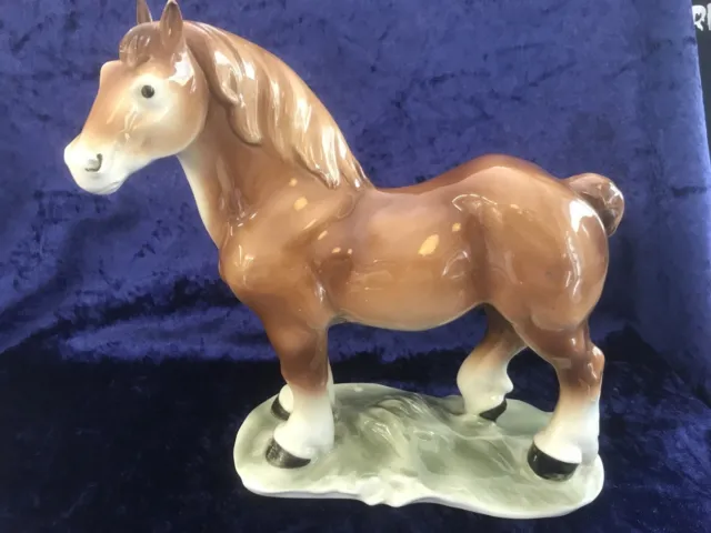 Alte Porzellan Figur braune Pferd Kalt Blut Sockel Wagner&Appel GDR Thüringen 2