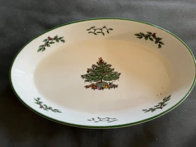 Spode Christmas Tree -  Oven to Table Oval Casserole Baking Dish - 10.5"
