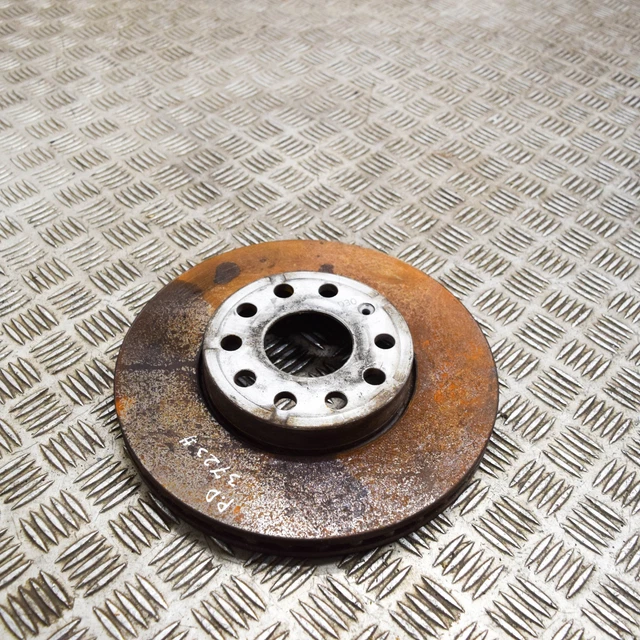 Disque de frein avant droit VOLKSWAGEN GOLF MK8 1.5 eTSI 110kw 5Q0615301H 2021