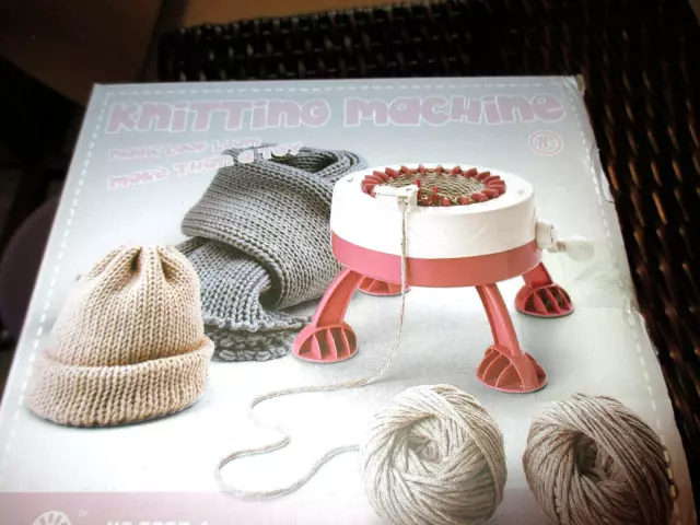 Strickmaschine Kurbeln statt Stricken Knitting Maschine