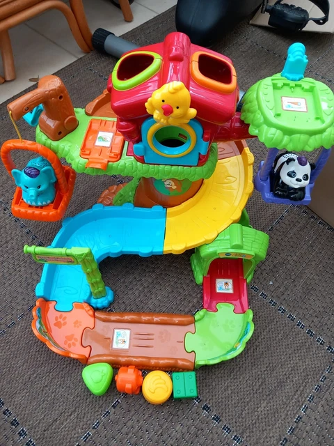 VTech Toot-Toot Animal Tree House With 2 Interactive Animals And 4 Shapes.