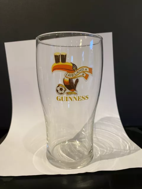 Rare Guinness Ireland Football Soccer Toucan Pint Glass Collectible Gift