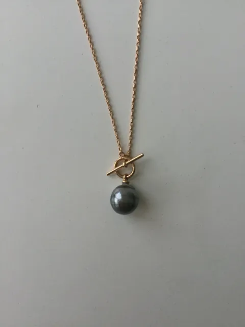 18 carat Rose Gold Short Chain Necklace With Tahitian 10mm Gray Pearl and Toggle