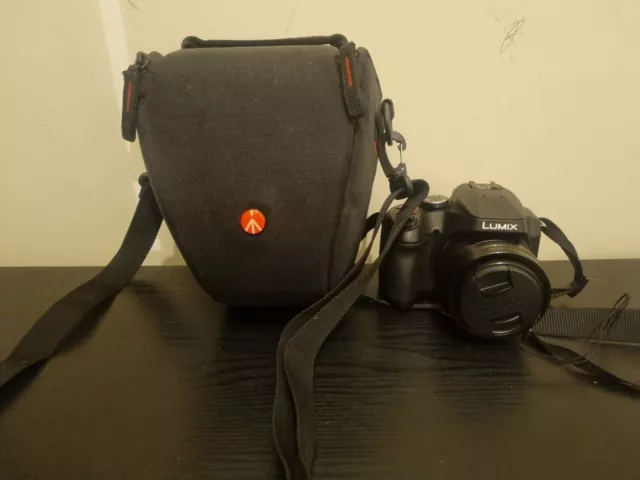 Panasonic DC-FZ82EB-K Lumix Digital Bridge Camera 18.1MP 60x Optical Zoom & Case