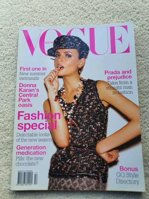 VOGUE AUSTRALIA MAGAZINE OCTOBER 2022, EUC, 222 pages, Anya