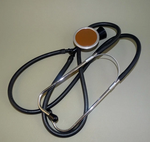 Old Vintage Doctor Classic Stethoscope with Black Tubes Polska Patent Nr.191431 2