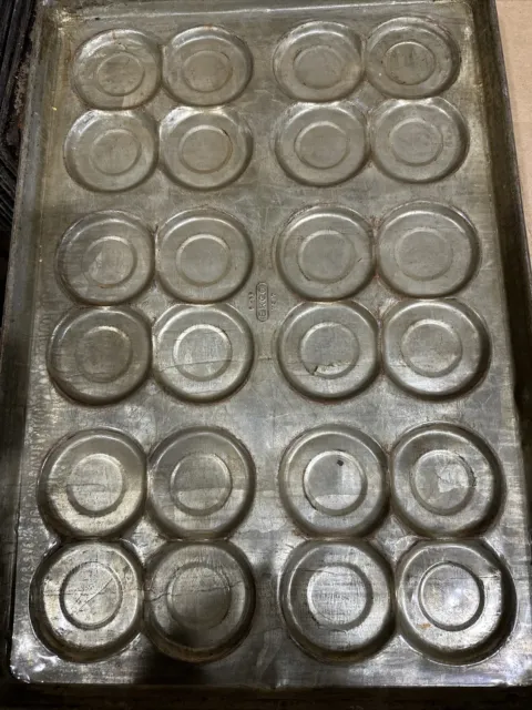 Cluster hamburger bun pan baking  Mix manufacture Lots of 7 Pans Bun Size 3 5/8