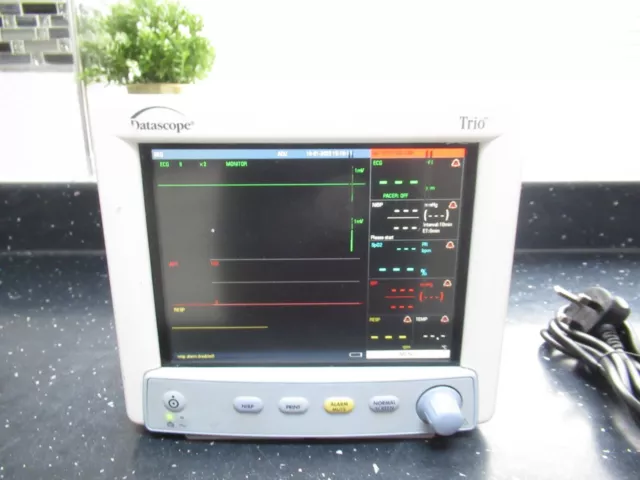 Mindray Datascope Trio Compact Patient Monitor Spo2 Ecg Nibp Temp Vital Signs Uk