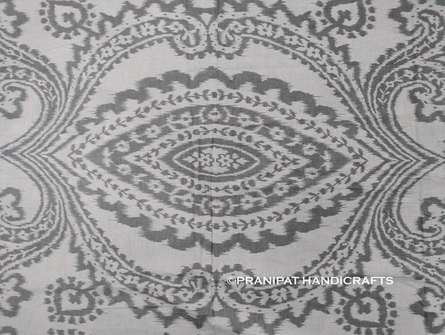 Indien Ikat Coton Imprimé Ethnique Doux de Luxe Gris Robe Faisant Tissu Par Yard