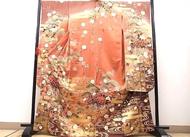 Japanese traditional pure silk luxurious  kimono [FURISODE], gold