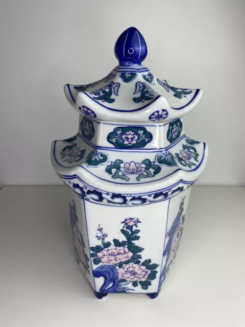 Vintage Chinese Blue-White Ginger Jar Temple Pagoda Lid Hexagonal beautiful