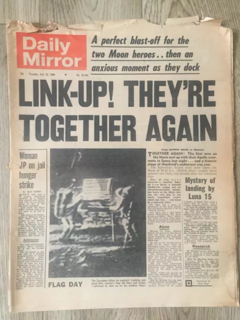 Daily Mirror Newspaper 22nd July 1969 Apollo 11