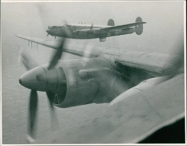 Aircraft: Military: Honington Shackletons - Vintage Photograph 1052361