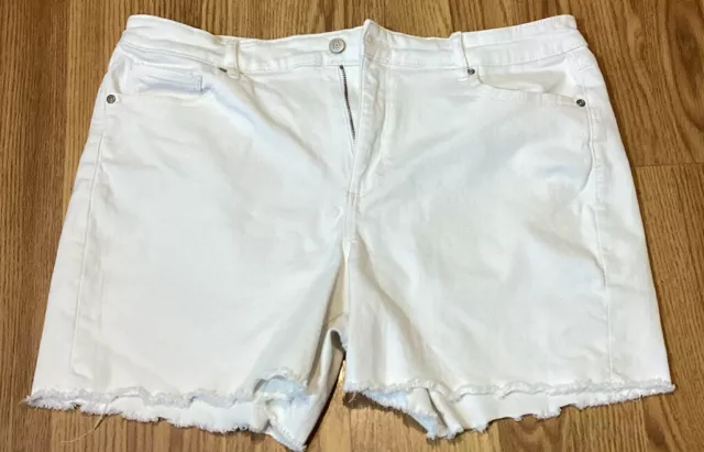 Pantalones Cortos De Mujer Color Blanco Marca SONOMA